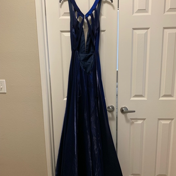 Prom dress - Picture 7 of 8